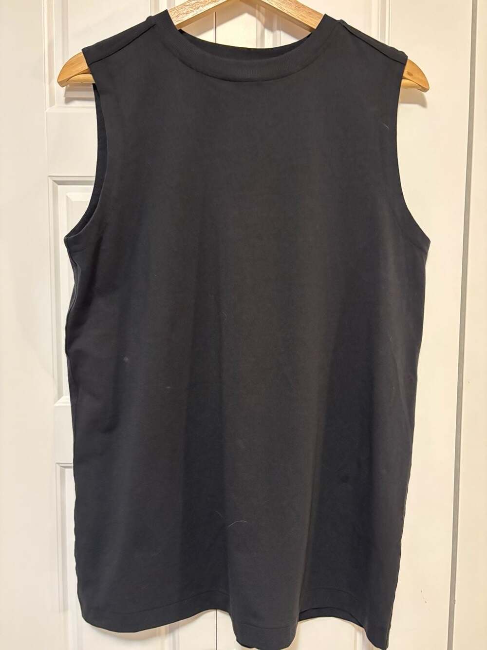 Lululemon Muscle Tank Top in Black